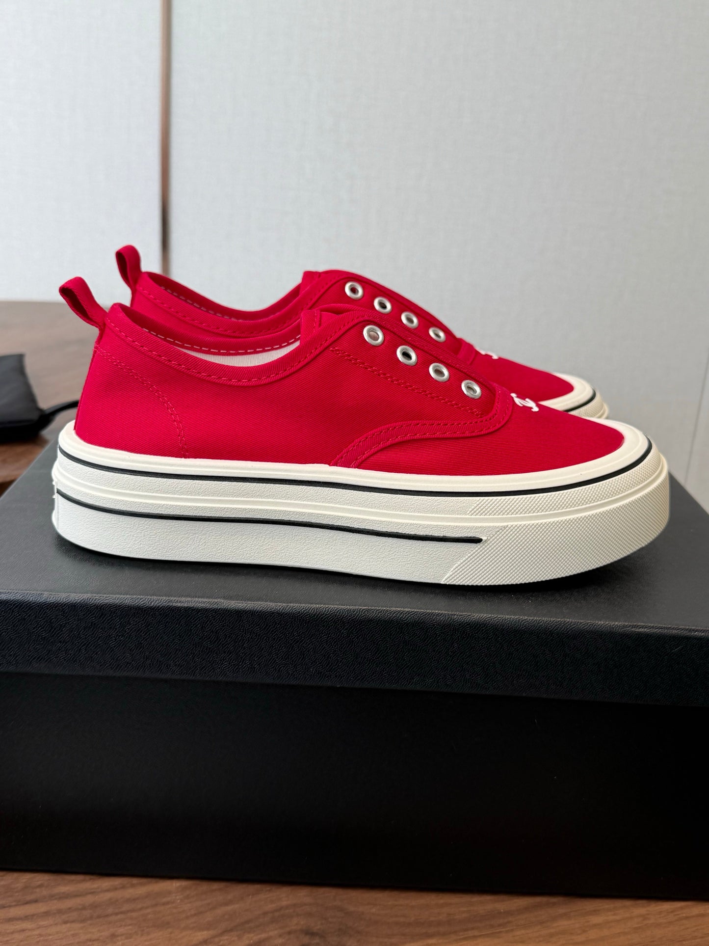 Chanel 2026 Casual Sneaker Canvas Sheepskin 833974