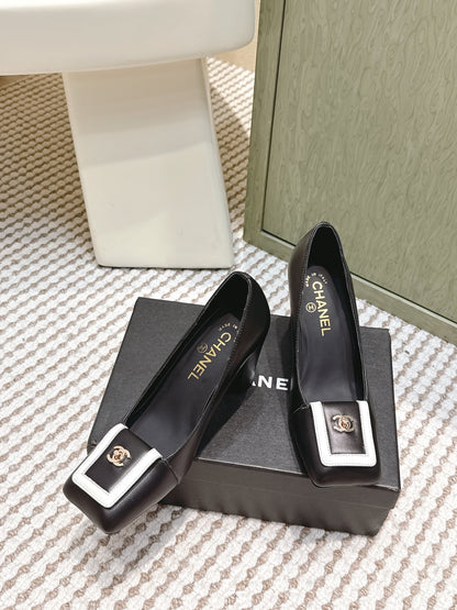 Chanel 2026 Pump Suede and Lambskin