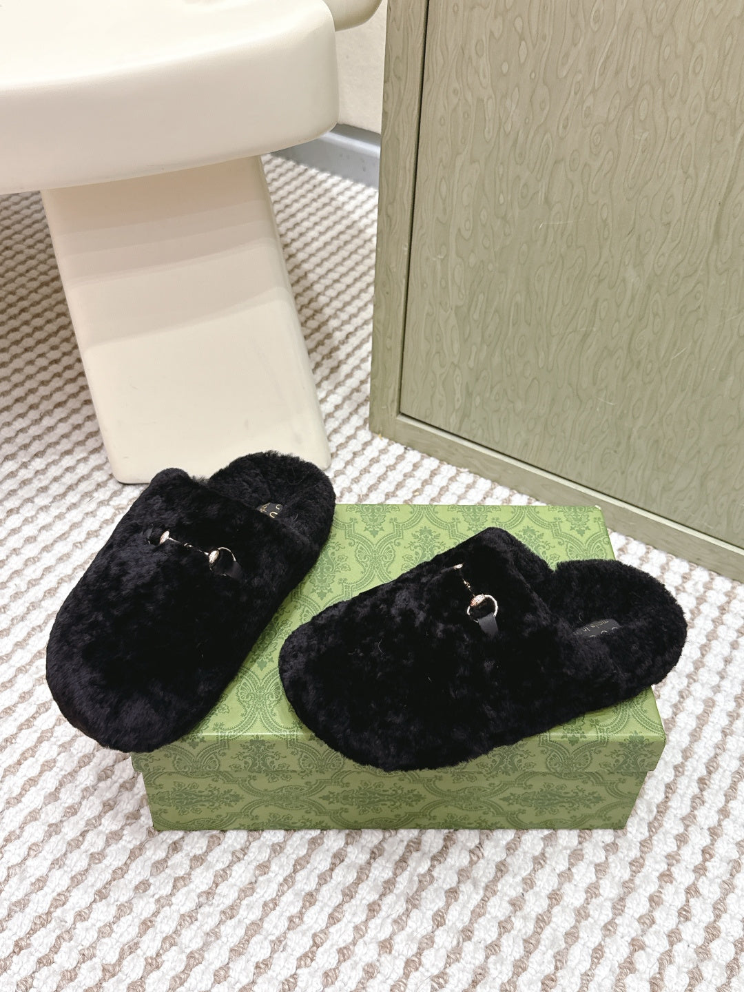 GG 26ss Loafers Rhinestones Black Wool 612026