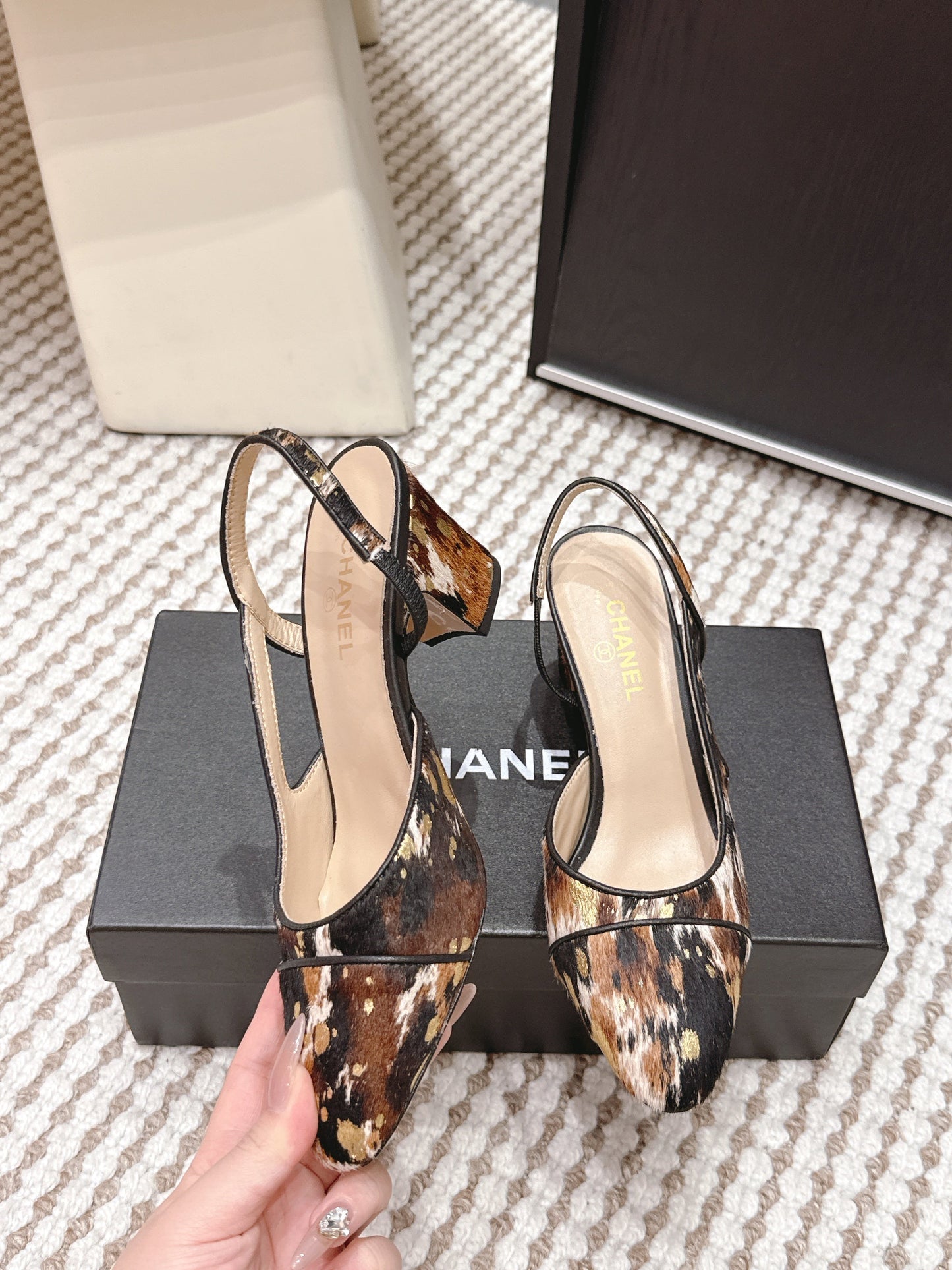 CC 26s Slingback 65 Black Brown Leopard Leather 652654