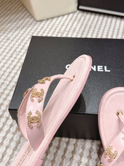 CC 26s Thong Sandals Pastel Pink Sheepskin Multicolor Charm 632361