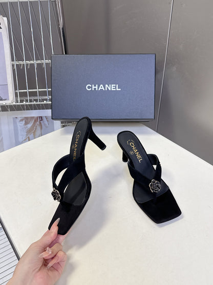 Chanel 2026 Thong Sandal 65mm Embossing And Suede Calfskin 895344