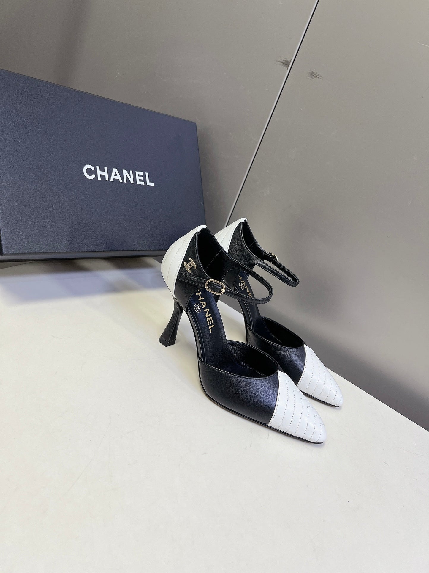 Chanel 2026 Mary Jane Sandal  90mm Embossed Calfskin And Fabric 895356