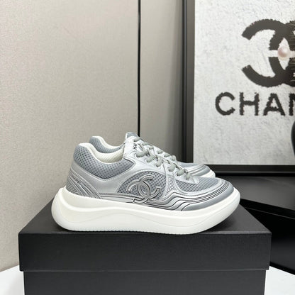 CC 26s Casual Sneakers White Sliver Fabric Cowhide 626384