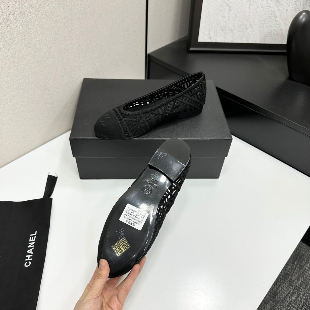 CC 26s Ballet Flats Black Canvas Leather 626301