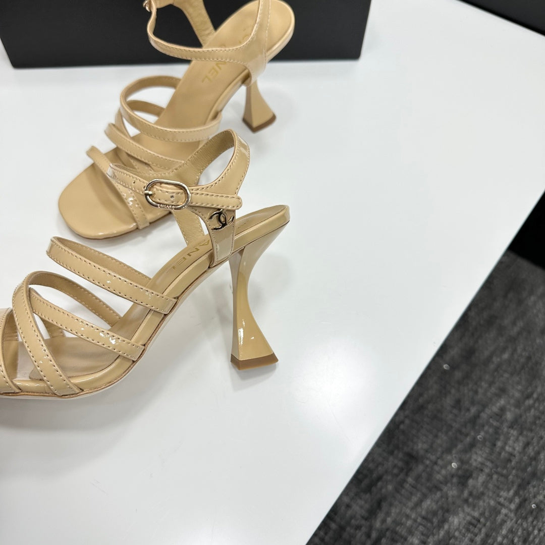 CC 26s High Heel Sandals 80 Beige Patent Leather 626287