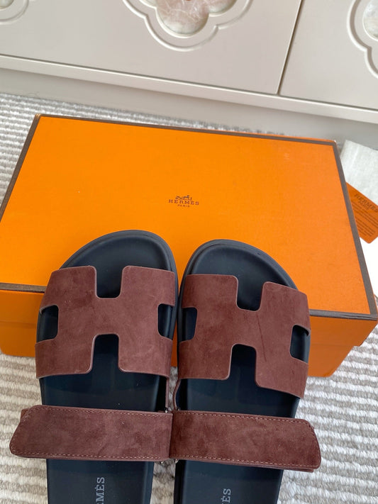 HM 2026 Velcro Slippers Reddish Brown Suede 667461
