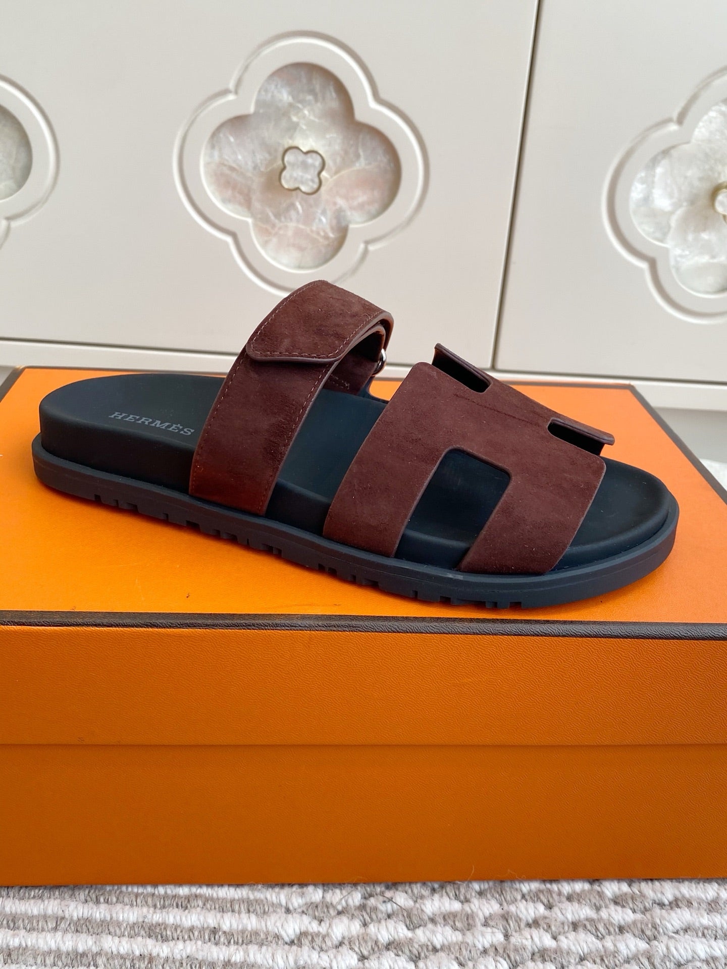 HM 2026 Velcro Slippers Reddish Brown Suede 667461