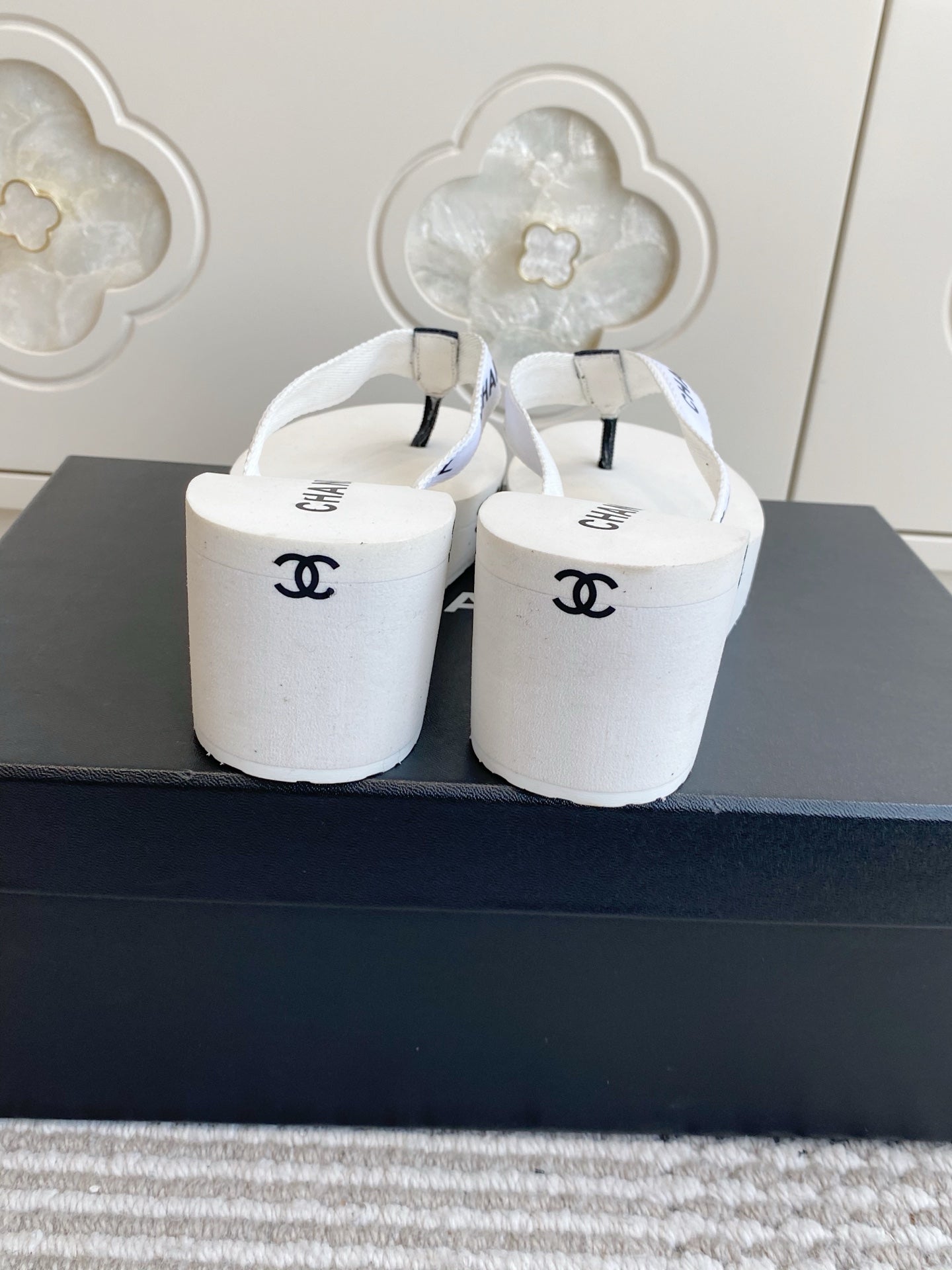 CC 26s Thong Sandals 65 White Rubber Leather 647673