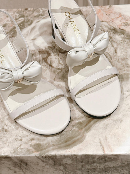 CC 26s Bow Sandals 55 White Cowhide 658465