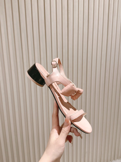 CC 26s Bow Sandals Pink Cowhide 658470