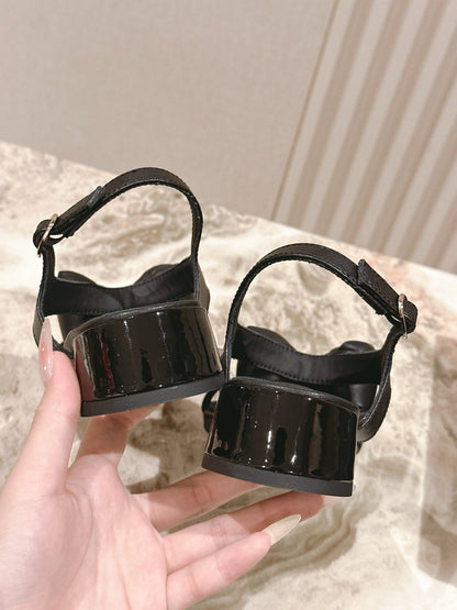 CC 26s Bow Sandals Black Cowhide 658471