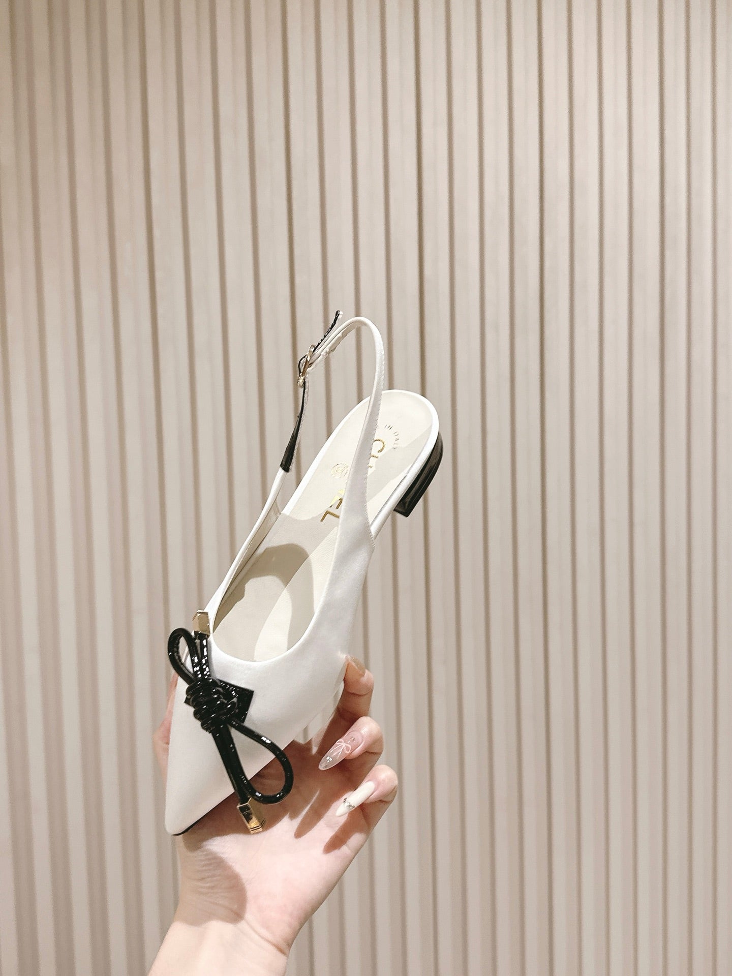CC 26s Slingback Flat White Satin Sheepskin 658475