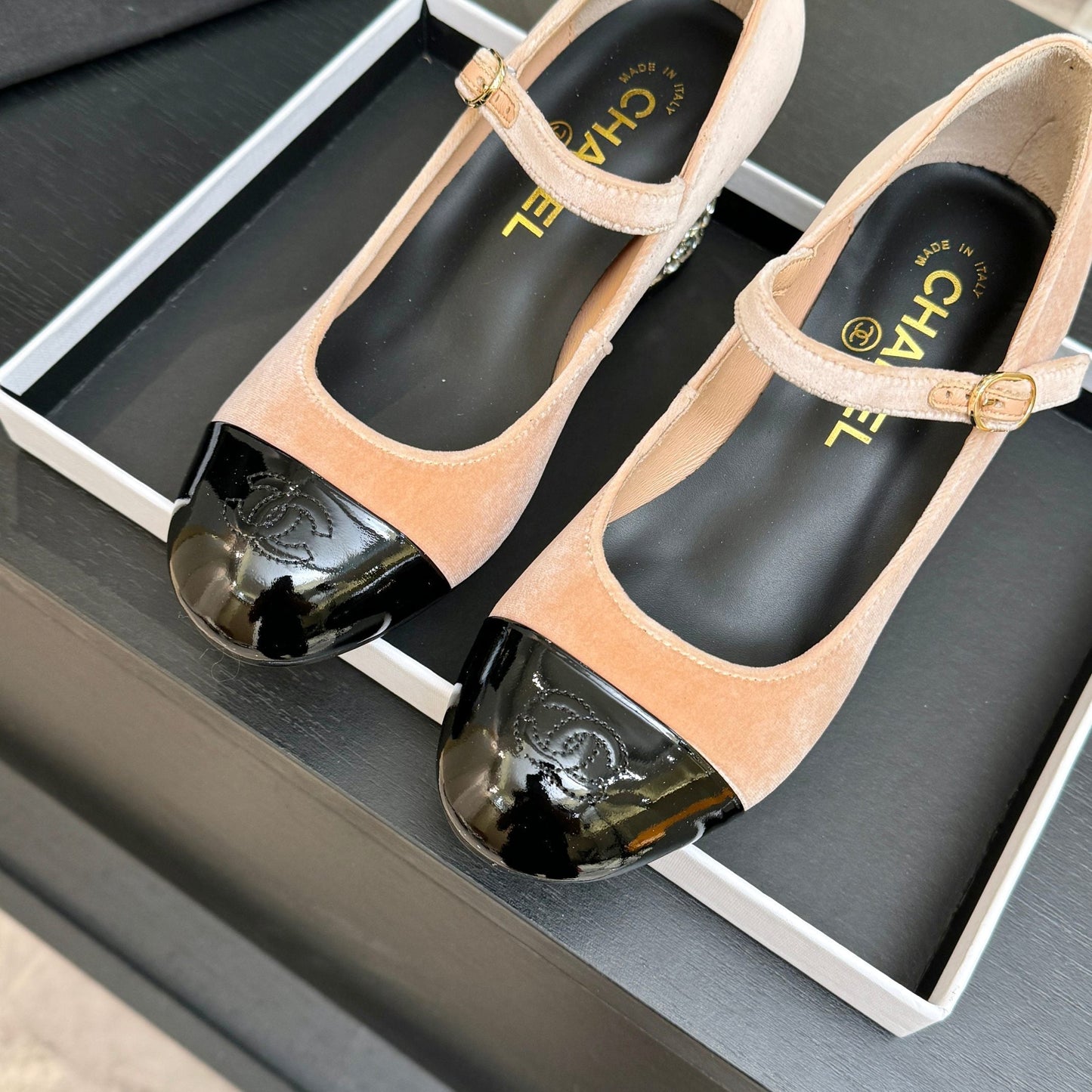 CC 2026 Mary Jane 65 Beige Black Velvet Leather  700646