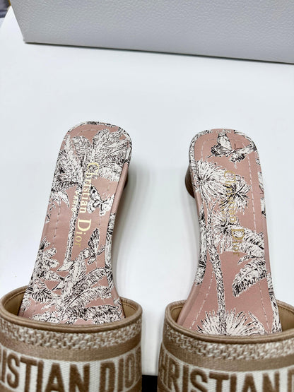 CD 26s Embroidered Sandals Pink Nude Gold Canvas Leather 683012