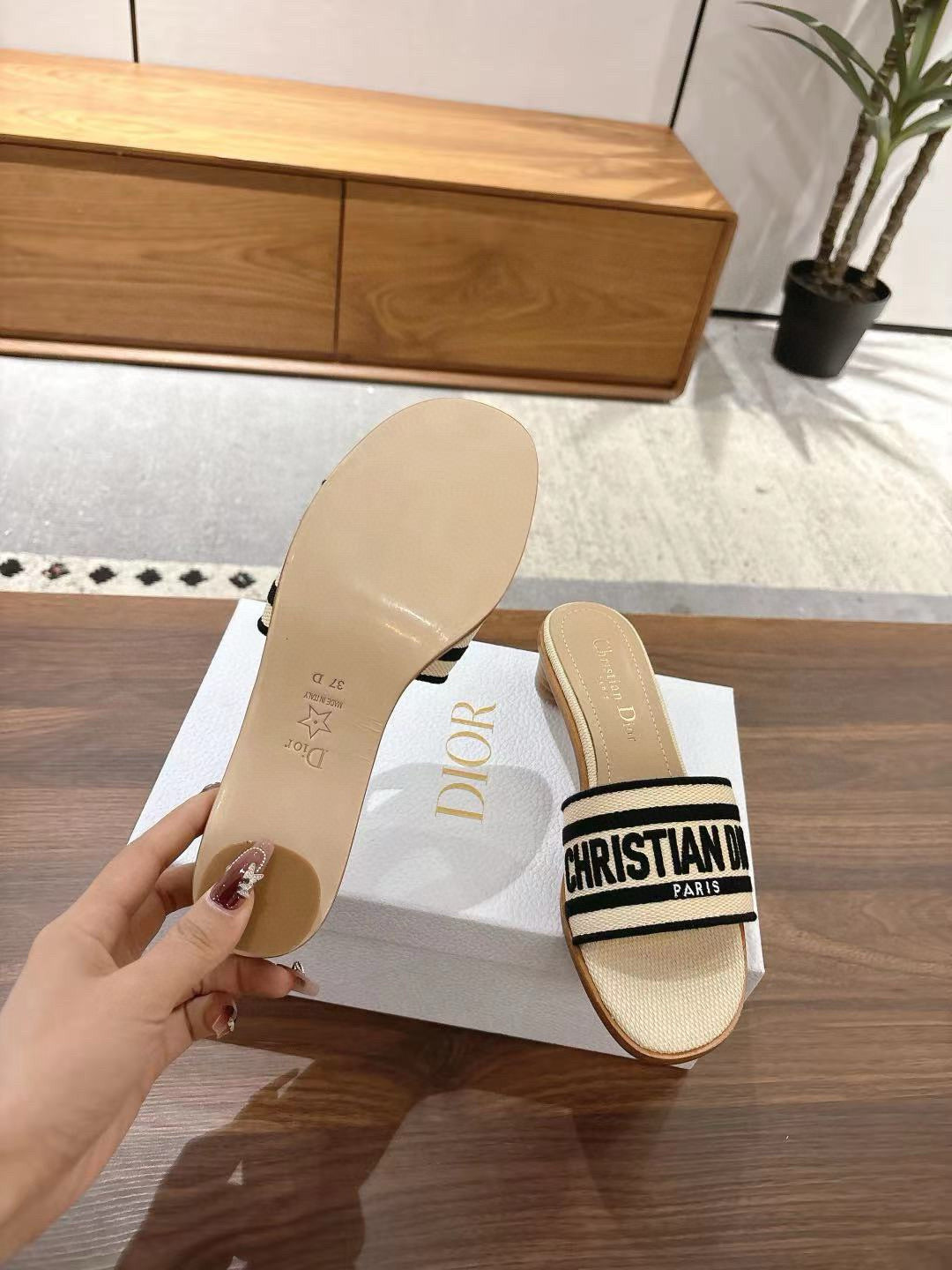 CD 26s Embroidered Sandals Beige Black Canvas Sheepskin 664322