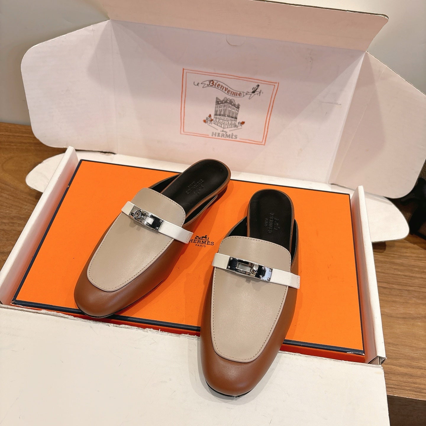 HM 26ss Mule Beige Brown Calfskin Sliver Buckle 638470