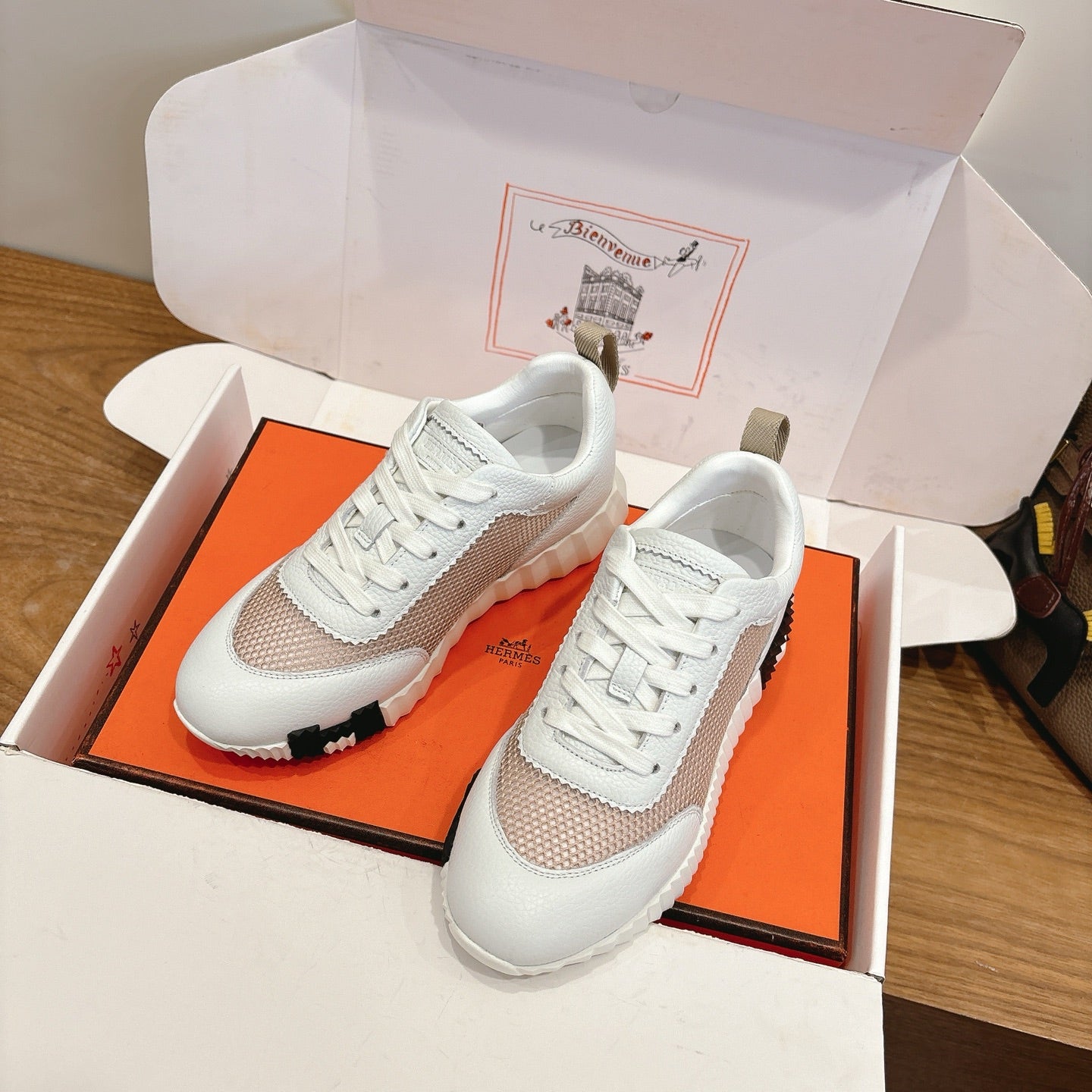 HM 26ss Sneakers White Beige Cowhide  Fabric 638565