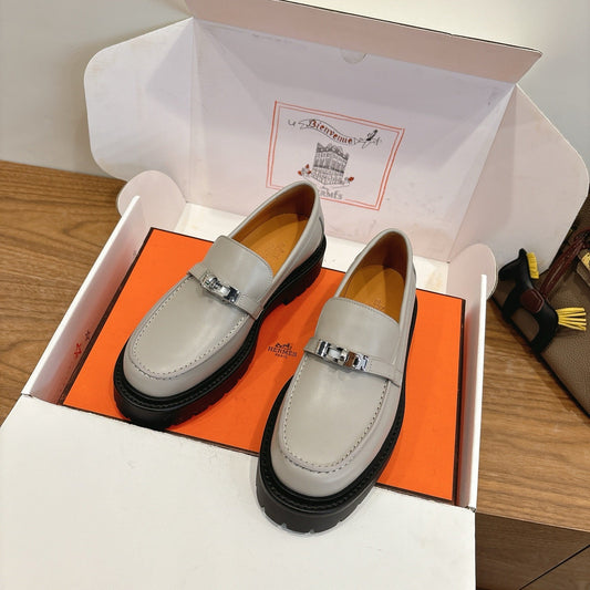 HM 26ss Loafers Gray Calfskin Sliver Buckle 638430