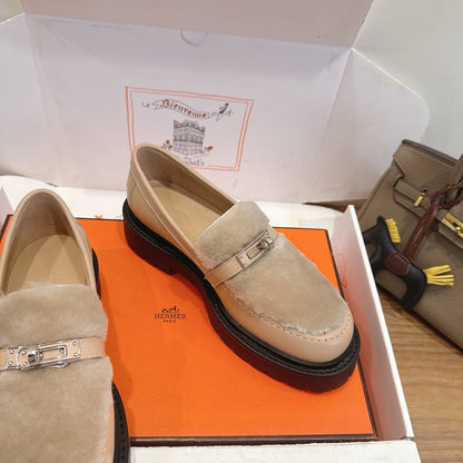 HM 26ss Loafers Dark Beige Wool Calfskin 638438