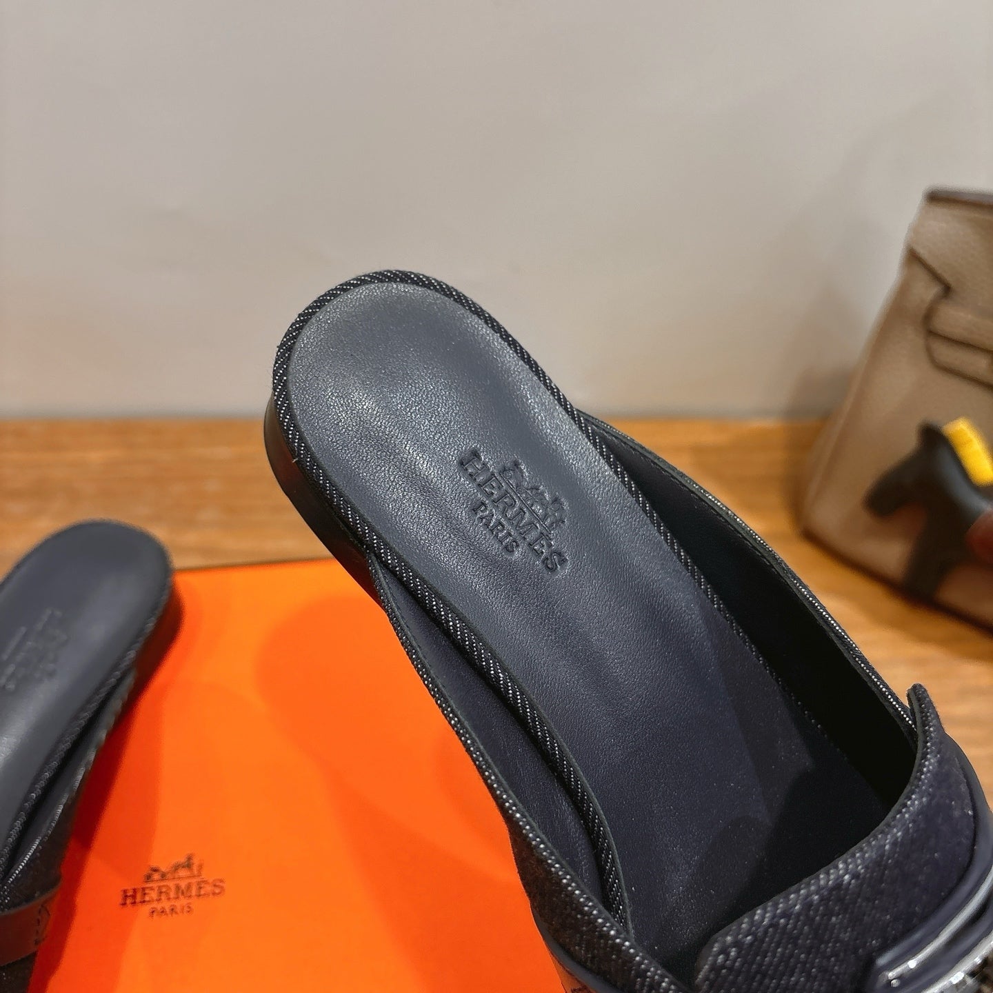 HM 26ss Mule Black Denim Calfskin 638478