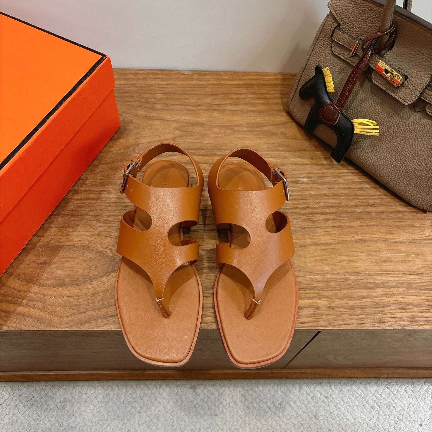 HM 26ss Thong Sandal Brown Calfskin 638405