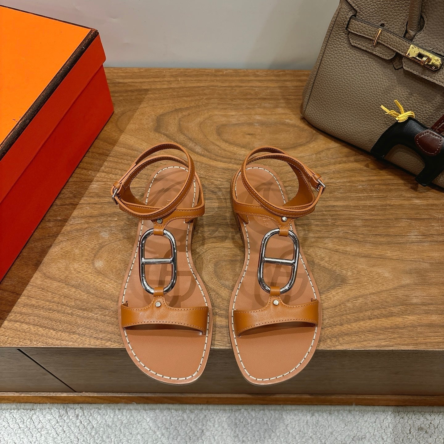 HM 26ss Sandals Camel Brown Genuine Leather 638534