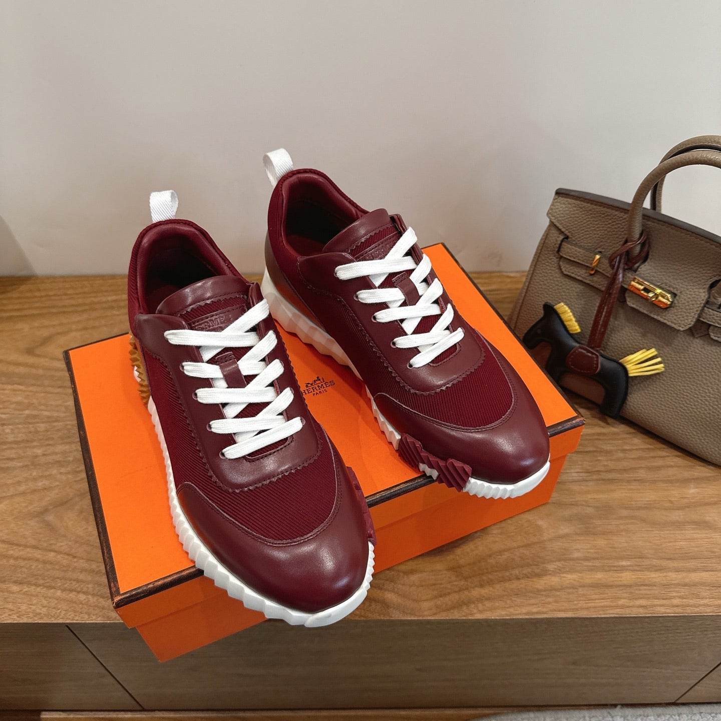 HM 26ss Sneakers Burgundy Leather 638577