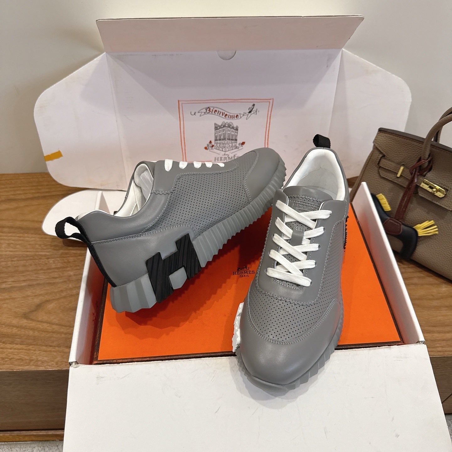 HM 26ss Sneakers Gray Leather 638579