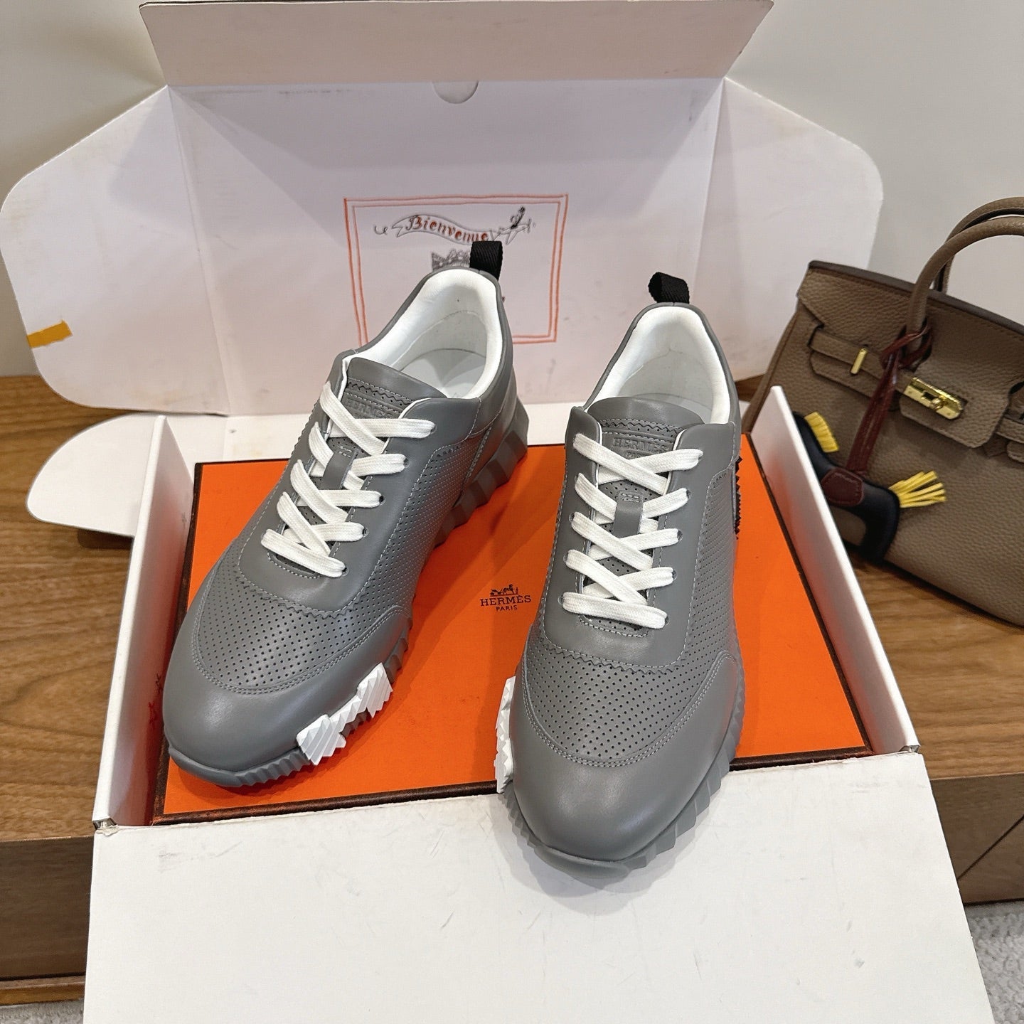 HM 26ss Sneakers Gray Leather 638579