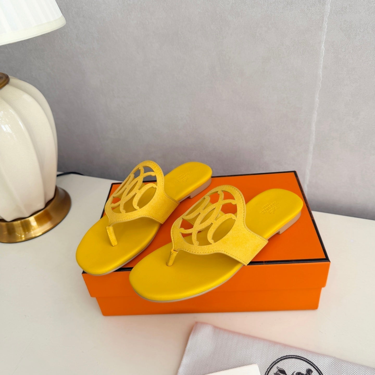HM 26ss Pig-Nose Slipper Yellow Leather 605905