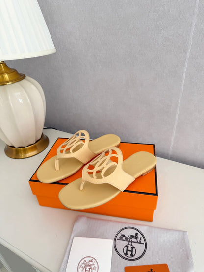 HM 26ss Pig-Nose Slipper Light Yellow Leather 605911