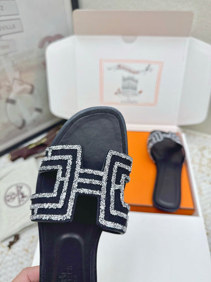 HM 26ss Oran Sandals Black Cowhide 625227