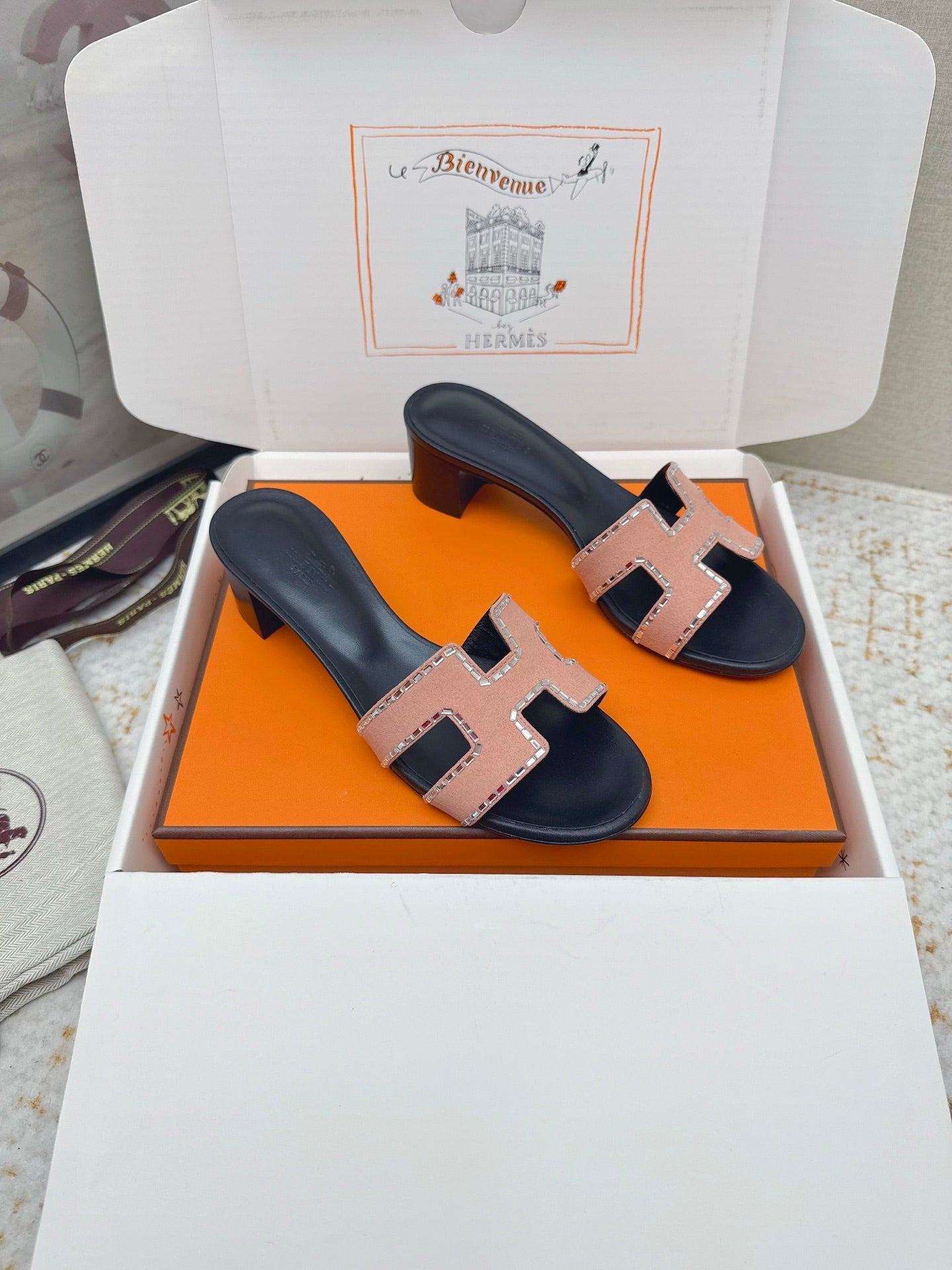 HM 26ss Oran Sandals 50 Black Light Pink Suede Sheepskin 625239