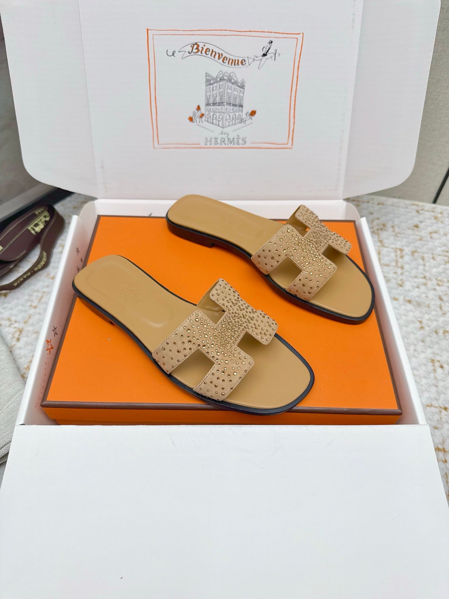 HM 26ss Oran Sandals Beige Gold Crystal Suede Cowhide 625254