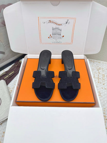 HM 26ss Oran Sandals 50 Black Rhinestone Cowhide 625266