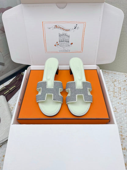 HM 26ss Oran Sandals 50 Cream Gray Rhinestone Cowhide 625269