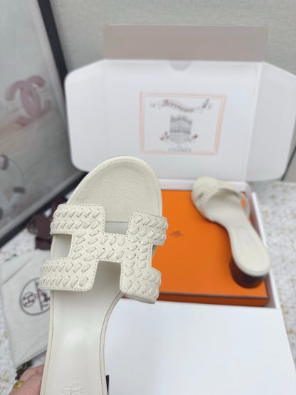 HM 26ss Oran Sandals 50 Cream Suede Sheepskin 625141