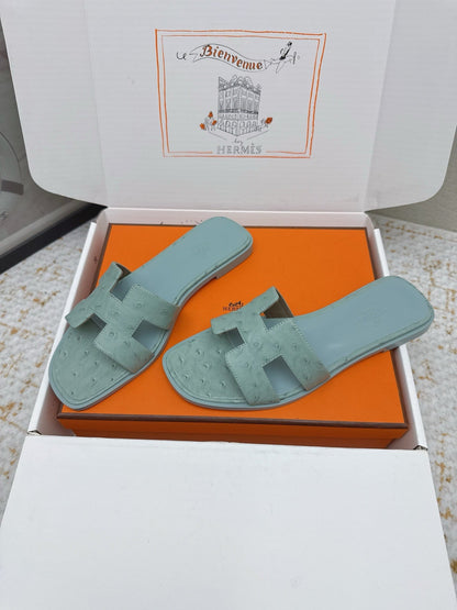 HM 26ss Oran Sandals Sage Green Ostrich Leather 625101