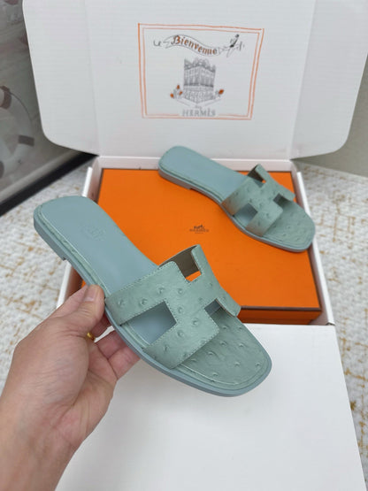HM 26ss Oran Sandals Sage Green Ostrich Leather 625101
