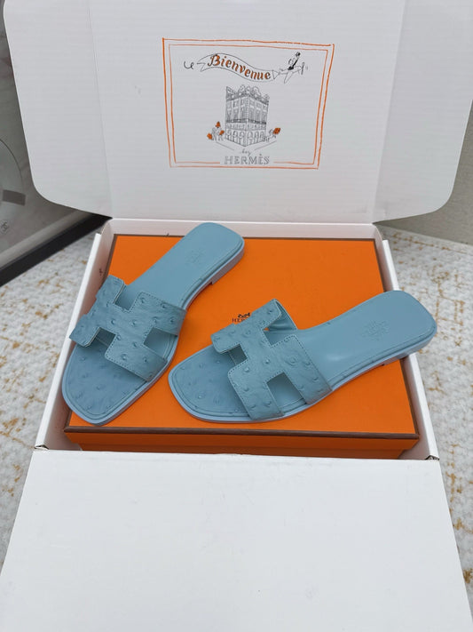 HM 26ss Oran Sandals Light Blue Ostrich Leather 625103
