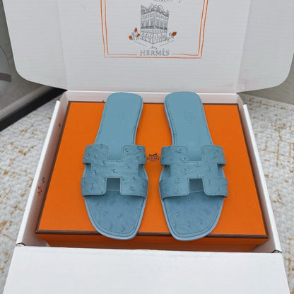HM 26ss Oran Sandals Light Blue Ostrich Leather 625103