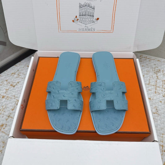 HM 26ss Oran Sandals Light Blue Ostrich Leather 625103