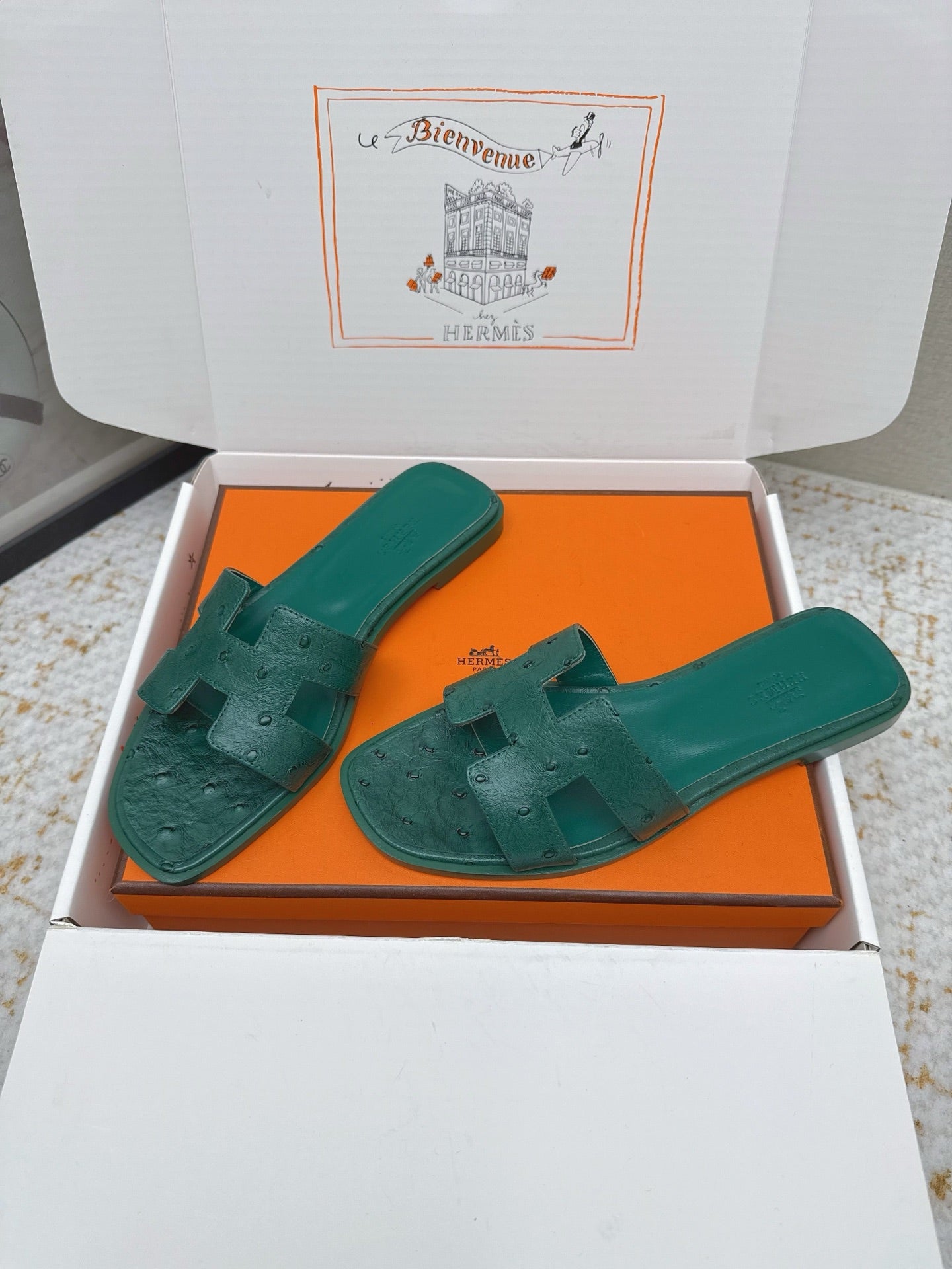 HM 26ss Oran Sandals Forest Green Ostrich Leather 625108