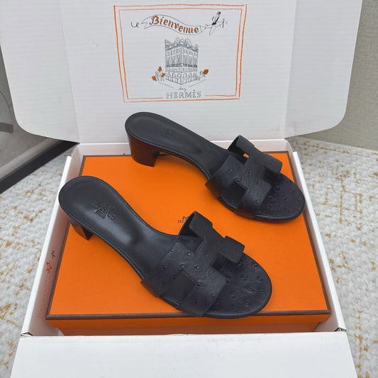 HM 26ss Oran Sandals 50 Black Ostrich Leather 625122