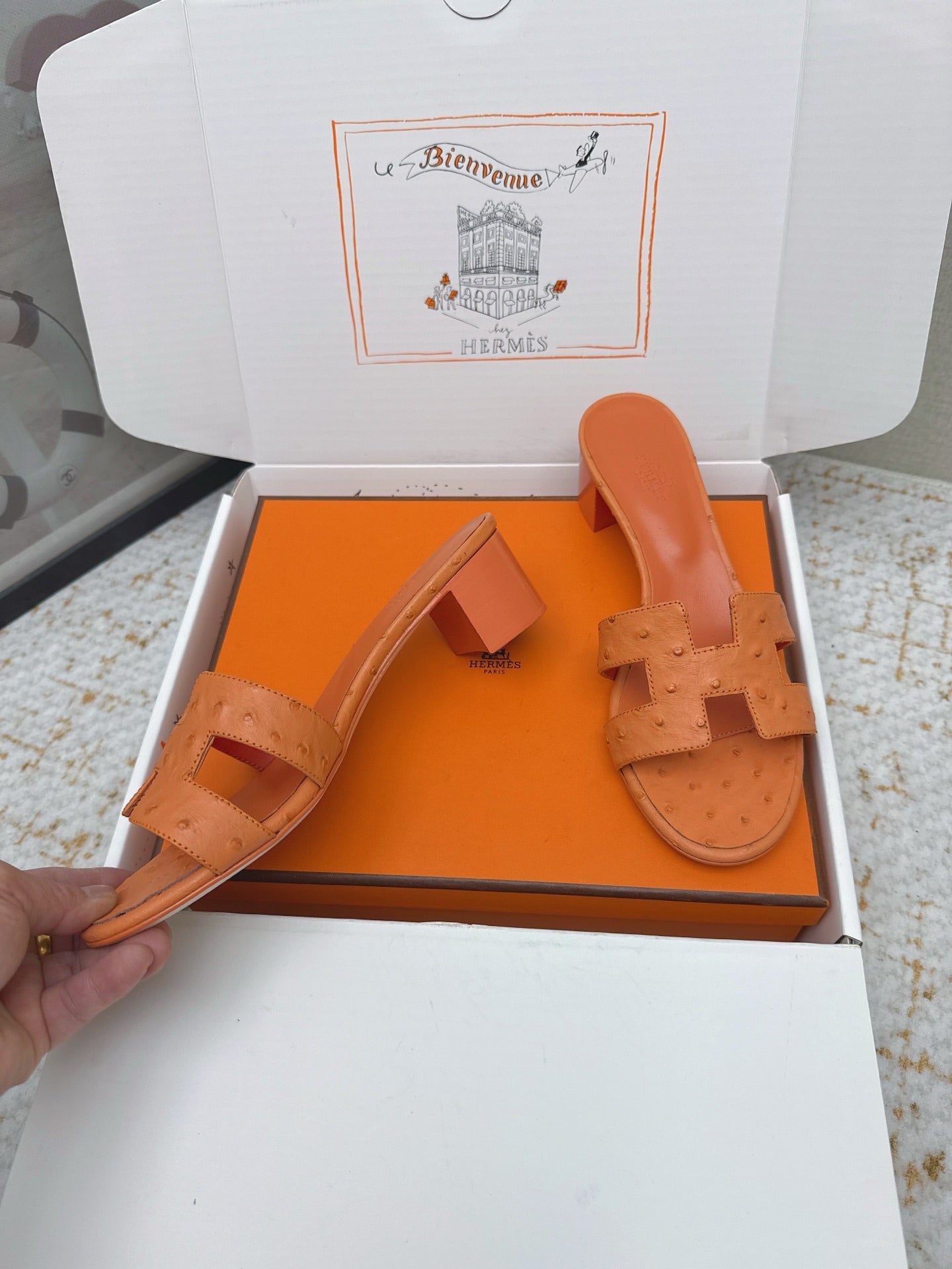 HM 26ss Oran Sandals 50 Orange Ostrich Leather 625125
