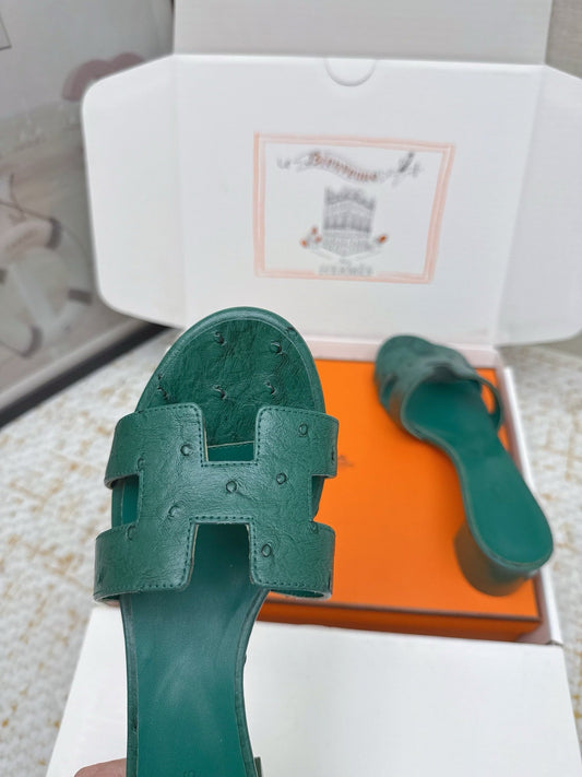 HM 26ss Oran Sandals 50 Forest Green Ostrich Leather 625129