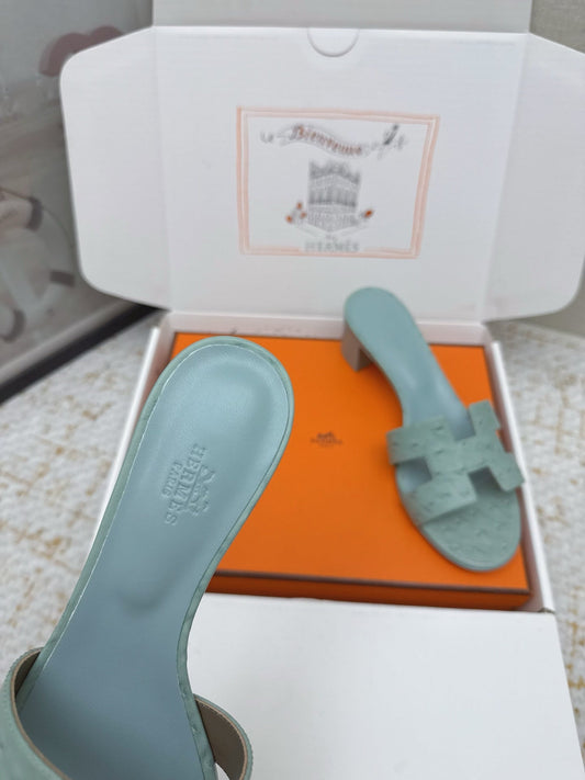 HM 26ss Oran Sandals 50 Vert Amande Ostrich Leather 625130