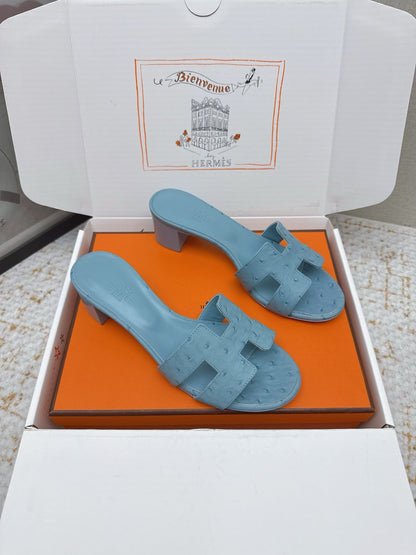 HM 26ss Oran Sandals 50 Dusty Blue Ostrich Leather 625132