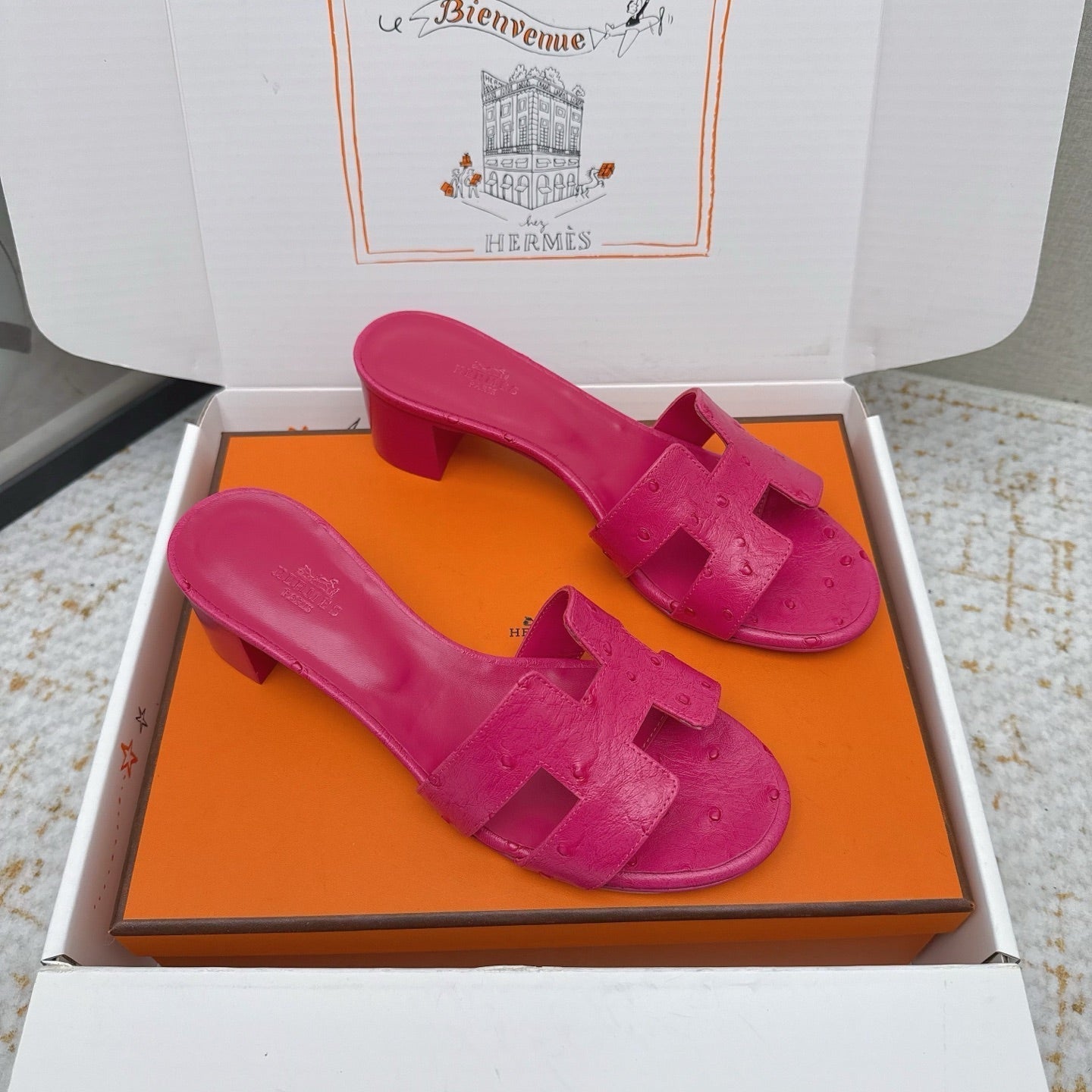 HM 26ss Oran Sandals 50 Dark Pink Ostrich Leather 625133